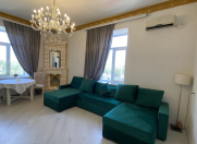 Satılır 2 otaqlı 60 m2 köhnə tikili Qara Qarayev m.