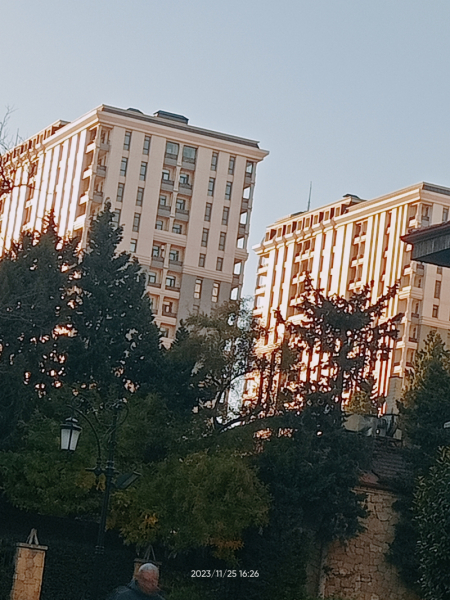 Satılır 2 otaqlı 63 m2 yeni tikili 28 May m.