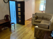 İcarəyə verilir 3 otaqlı 65 m2 köhnə tikili Memar Əcəmi m.