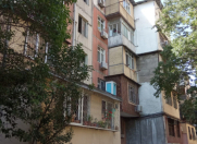 İcarəyə verilir 3 otaqlı 90 m2 köhnə tikili 9 mkr