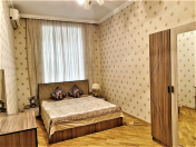 Satılır 3 otaqlı 65 m2 köhnə tikili 28 May m.