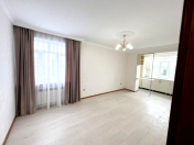Satılır 2 otaqlı 65 m2 köhnə tikili Bakıxanov