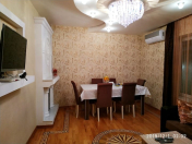 Satılır 3 otaqlı 65 m2 köhnə tikili Sahil m.