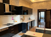 İcarəyə verilir 3 otaqlı 160 m2 yeni tikili 28 May m.