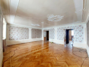 Satılır 5 otaqlı 120 m2 köhnə tikili Qara Qarayev m.
