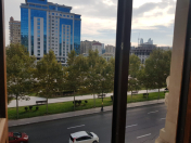 Satılır 4 otaqlı 140 m2 köhnə tikili Sahil m.