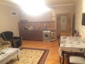 İcarəyə verilir 3 otaqlı 90 m2 köhnə tikili Bakıxanov