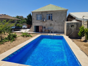 Satılır 4 otaqlı 240 m2 bağ evi Novxanı