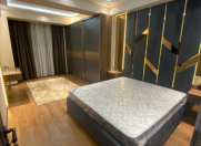 İcarəyə verilir 3 otaqlı 121 m2 yeni tikili 28 May m.