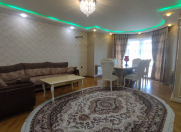 Satılır 3 otaqlı 130 m2 yeni tikili 8 Noyabr m.