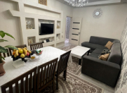 Satılır 4 otaqlı 100 m2 köhnə tikili Həzi Aslanov m.