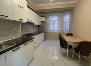 İcarəyə verilir 2 otaqlı 102 m2 yeni tikili Şah İsmayıl Xətai m.