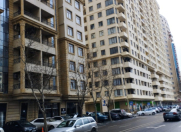 Satılır 4 otaqlı 142 m2 yeni tikili 8 Noyabr m.