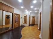 Satılır 3 otaqlı 145 m2 yeni tikili 8 mkr