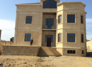 Satılır 7 otaqlı 1700 m2 villa Badamdar