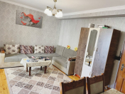 Satılır 2 otaqlı 50 m2 köhnə tikili Qara Qarayev m.