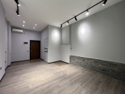 İcarəyə verilir 2 otaqlı 43 m2 ofis Dostluq kinoteatrı