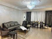 Satılır 4 otaqlı 200 m2 yeni tikili 28 May m.