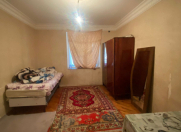 Satılır 2 otaqlı 65 m2 köhnə tikili Xalqlar Dostluğu m.