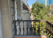 Satılır 3 otaqlı 70 m2 köhnə tikili Hilton otel