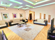 İcarəyə verilir 3 otaqlı 145 m2 yeni tikili 28 May m.