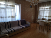 İcarəyə verilir 3 otaqlı 90 m2 köhnə tikili Həzi Aslanov m.