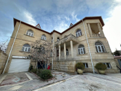 Satılır 10 otaqlı 500 m2 həyət evi Saray