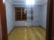 Satılır 3 otaqlı 85 m2 köhnə tikili Memar Əcəmi m.