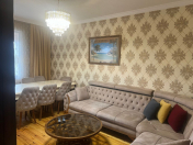 İcarəyə verilir 3 otaqlı 70 m2 köhnə tikili Neftçilər m.