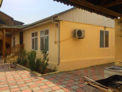 Satılır 4 otaqlı 1300 m2 bağ evi Novxanı