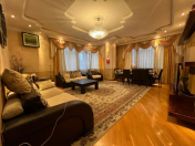 Satılır 4 otaqlı 170 m2 yeni tikili 8 Noyabr m.