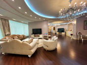 Satılır 5 otaqlı 530 m2 yeni tikili 28 May m.