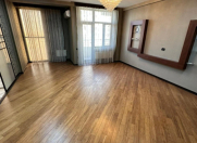 Satılır 4 otaqlı 176 m2 yeni tikili İnşaatçılar m.