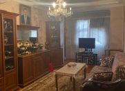 Satılır 4 otaqlı 90 m2 köhnə tikili Bakıxanov