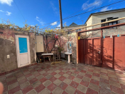 Satılır 7 otaqlı 200 m2 həyət evi Alatava 2