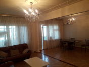 Satılır 4 otaqlı 110 m2 köhnə tikili 4 mkr