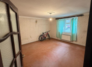 Satılır 2 otaqlı 60 m2 köhnə tikili Elmlər Akademiyası m.