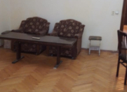 İcarəyə verilir 3 otaqlı 80 m2 köhnə tikili ABŞ səfirliyi