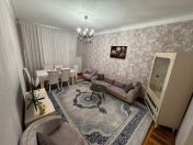 İcarəyə verilir 2 otaqlı 70 m2 köhnə tikili Xətai r.