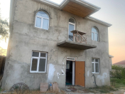 Satılır 6 otaqlı 200 m2 həyət evi Novxanı