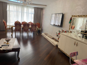 Satılır 3 otaqlı 130 m2 yeni tikili 8 Noyabr m.