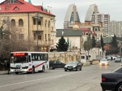 Satılır 3 otaqlı 70 m2 köhnə tikili Elmlər Akademiyası m.