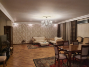 Satılır 4 otaqlı 226 m2 yeni tikili 28 May m.