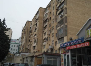 Satılır 3 otaqlı 85 m2 köhnə tikili İnşaatçılar m.