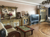 Satılır 4 otaqlı 200 m2 yeni tikili 28 May m.