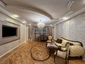 Satılır 3 otaqlı 140 m2 yeni tikili Nizami m.