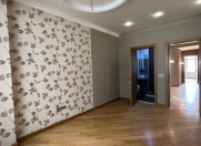 Satılır 4 otaqlı 150 m2 yeni tikili Azadlıq prospekti m.