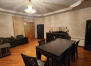 İcarəyə verilir 4 otaqlı 215 m2 yeni tikili Nizami m.