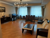 İcarəyə verilir 5 otaqlı 250 m2 yeni tikili Cəfər Cabbarlı m.