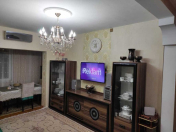 Satılır 2 otaqlı 70 m2 köhnə tikili Bakıxanov